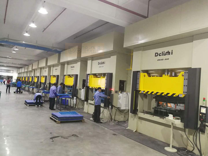 恒行娱乐液压机生产线